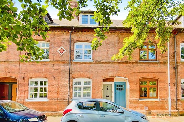 3 Bedroom Terraced House For Sale In Brookside, Syston, LE7