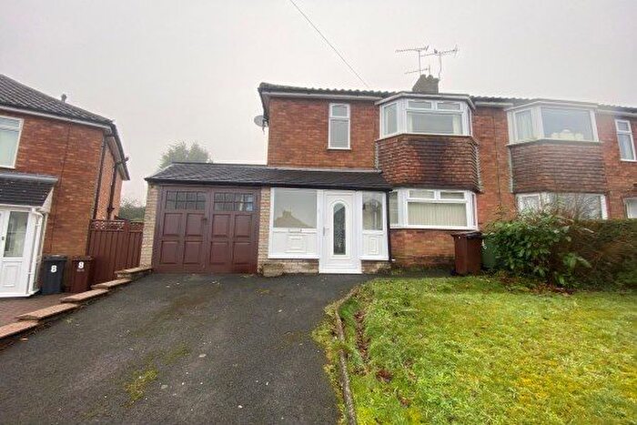 3 Bedroom Property To Rent In Bhylls Crescent, Wolverhampton, WV3