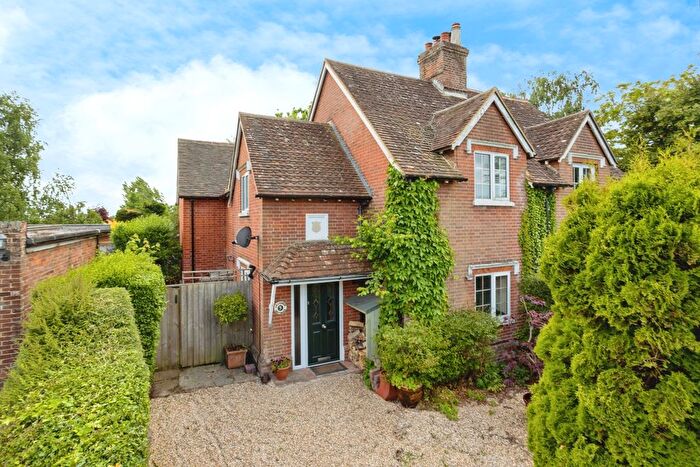 3 Bedroom Semi-Detached House For Sale In The Moor, Hawkhurst, Cranbrook, Kent, TN18