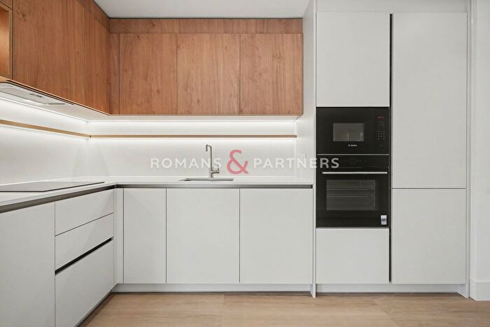 2 Bedroom Flat To Rent In Bow View Apartments, Bow Green, E3