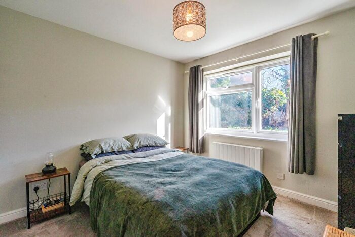 2 Bedroom Apartment To Rent In Serbin Close, Leyton, E10