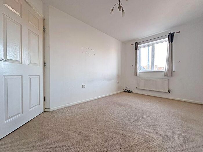 1 Bedroom Flat For Sale In Middle Meadow, Tipton, DY4
