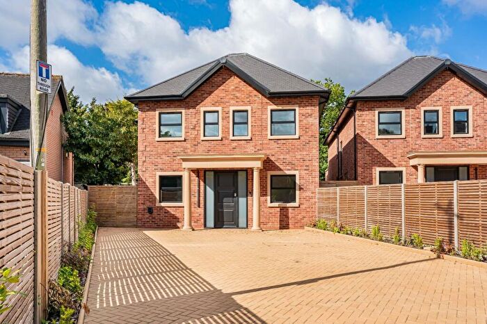 5 Bedroom Detached House To Rent In Pipers Green Lane, Edgware, HA8