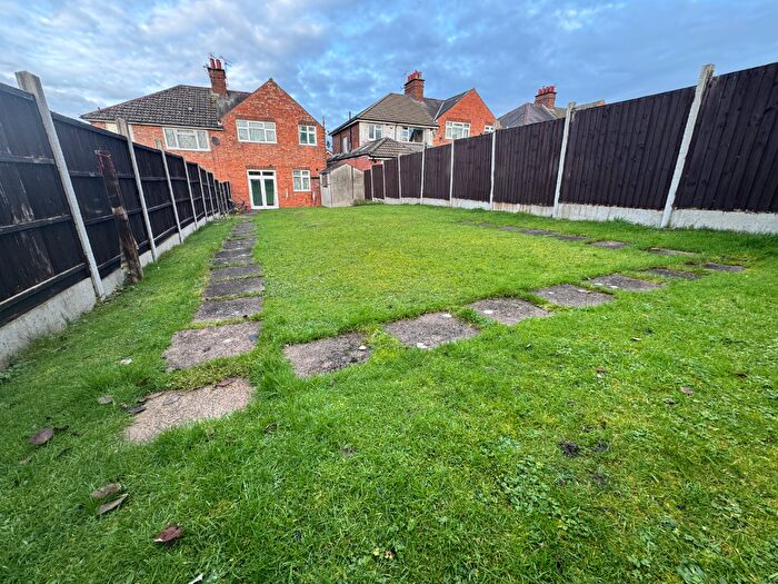 3 Bedroom Semi-Detached House For Sale In Bodnant Avenue, Leicester, LE5