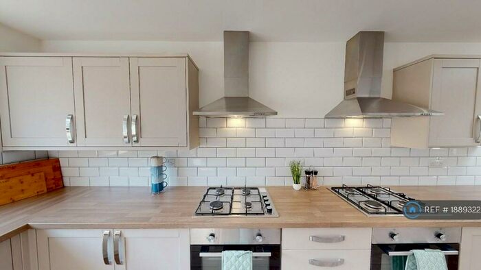 7 Bedroom Terraced House To Rent In Margate Road, Southsea, PO5