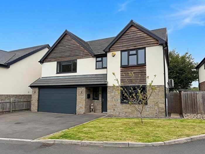 4 Bedroom Detached House For Sale In Apple Tree Close, Clehonger, Hereford, HR2