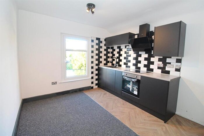 1 Bedroom Flat To Rent In Llantrisant Street, Cathays, Cardiff, CF24