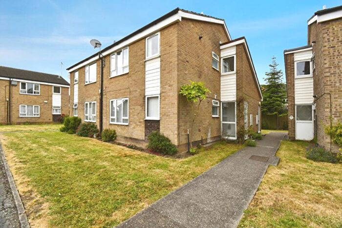 2 Bedroom Flat For Sale In Poplar Court, Sutton-On-Hull, Hull, HU7