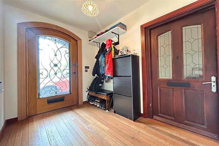 4 Bedroom Detached House For Sale In Broad Road, Sale, M33