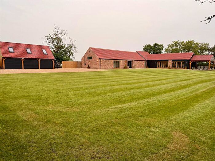 4 Bedroom Barn Conversion For Sale In Stotons Gate, Holbeach, Spalding, PE12