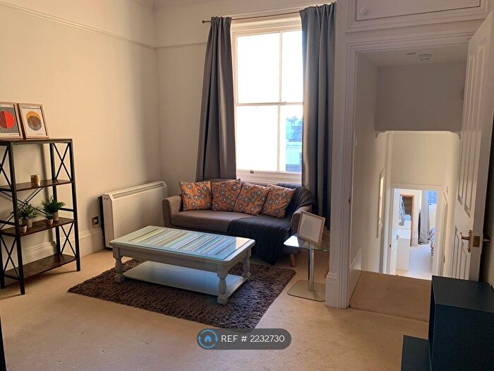 1 Bedroom Flat To Rent In Brunswick Place, Hove, BN3