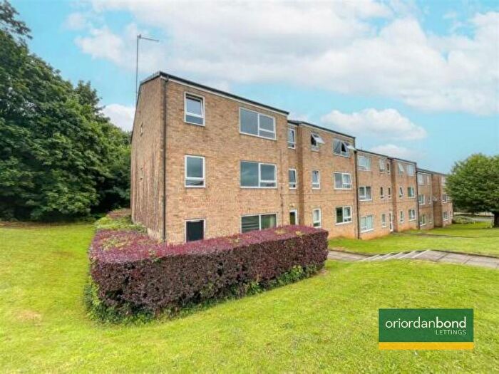 2 Bedroom Apartment To Rent In Burrows Court, Lumbertubs, Northampton, NN3