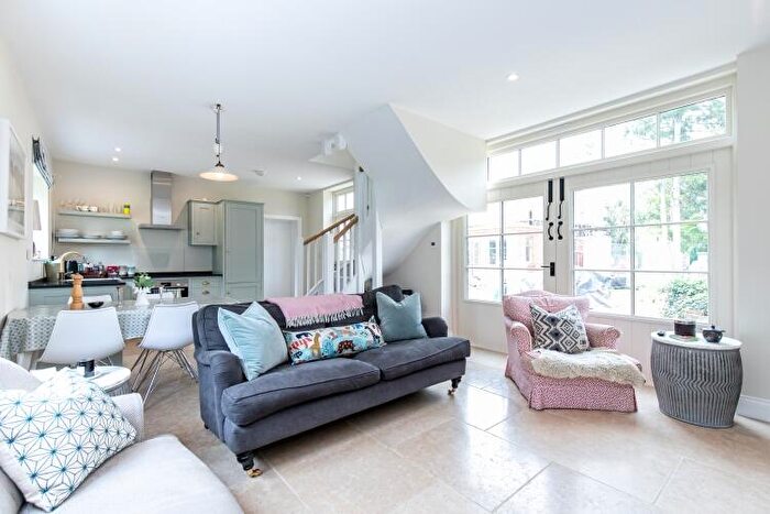 2 Bedroom Cottage To Rent In Lonsdale Road, Oxford, OX2