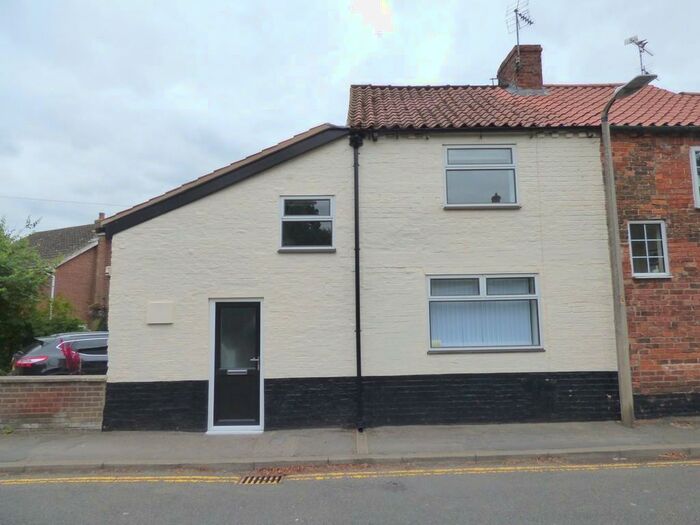 2 Bedroom End Of Terrace House To Rent In South Street, Caistor, LN7