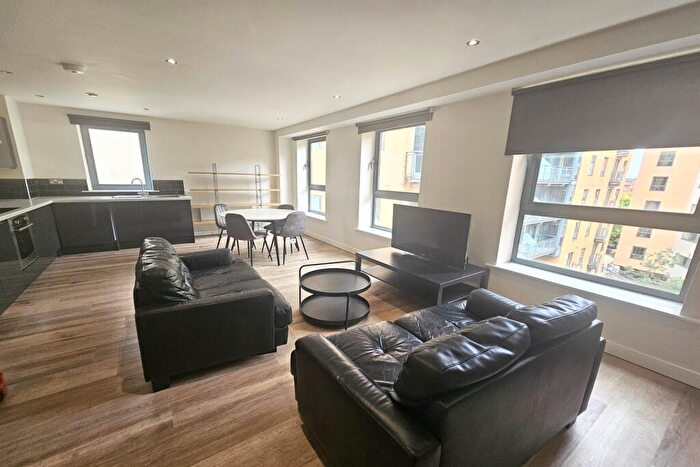 4 Bedroom Apartment To Rent In West One Reflect, City Centre, S1