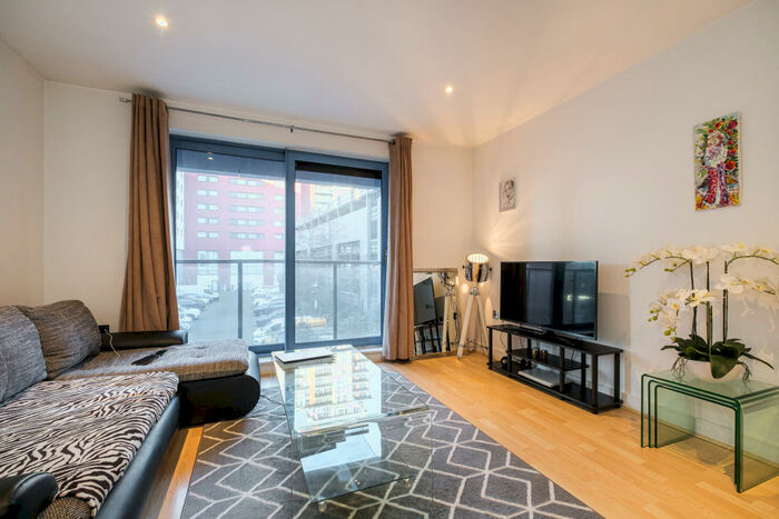 1 Bedroom Apartment To Rent In Westgate Apartments, Royal Victoria Docks, E16