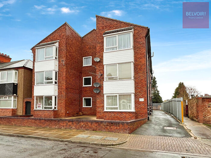 2 Bedroom Flat To Rent In Torrington Street, Grimsby, DN32