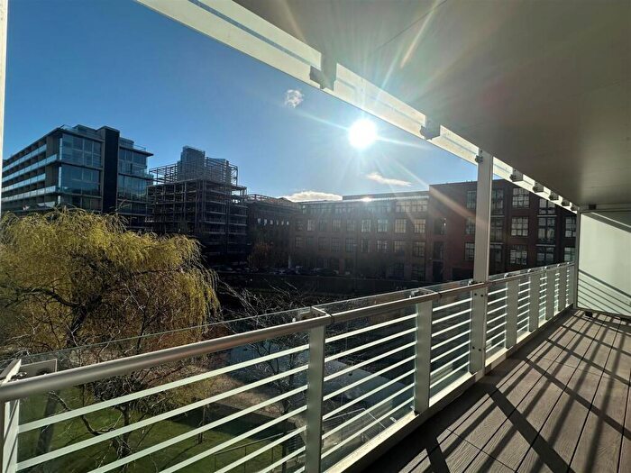 2 Bedroom Apartment For Sale In St Georges Island, Kelso Place, Manchester, M15