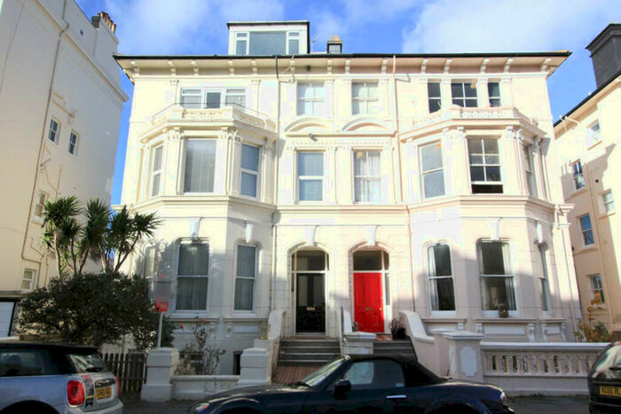 2 Bedroom Apartment To Rent In St. Aubyns, Hove, BN3