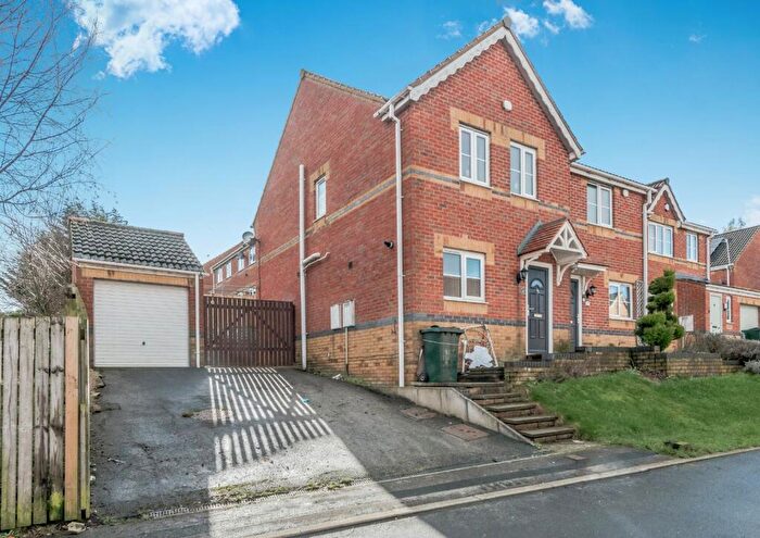 3 Bedroom Semi Detached House For Sale In Wentworth Crescent, Bradford, West Yorkshire, BD4