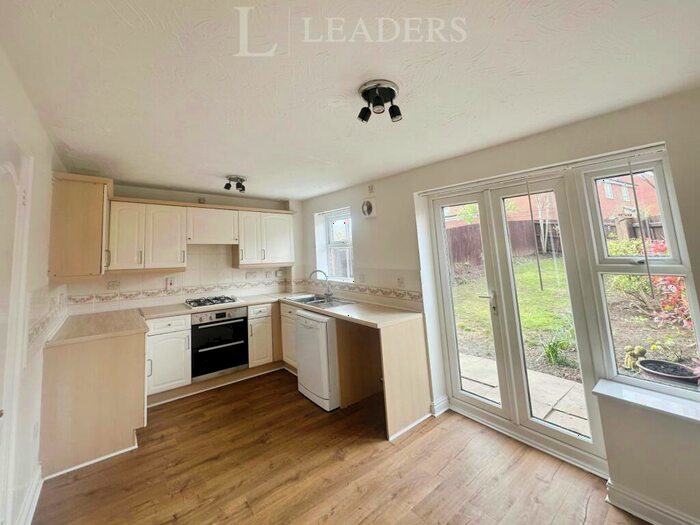 3 Bedroom Link Detached House To Rent In Oaklands, Birmingham, B31