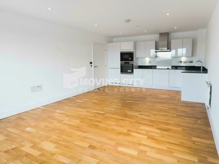 2 Bedroom Apartment To Rent In City View Point, Leven Road, Poplar, E14