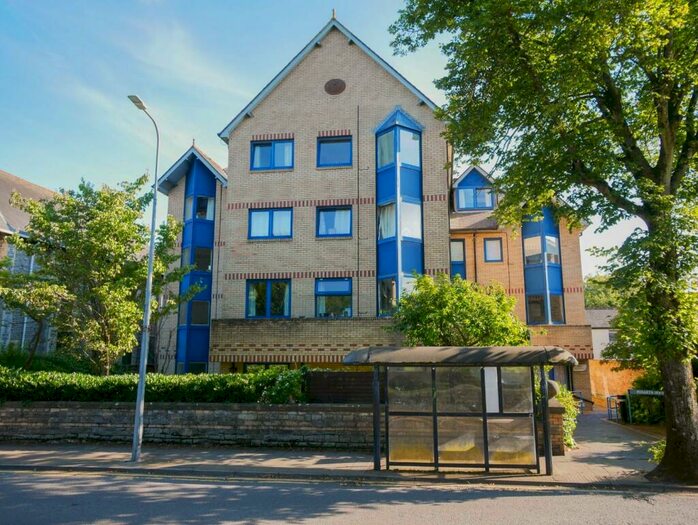 2 Bedroom Retirement Property To Rent In Stanwell Road, Penarth, CF64