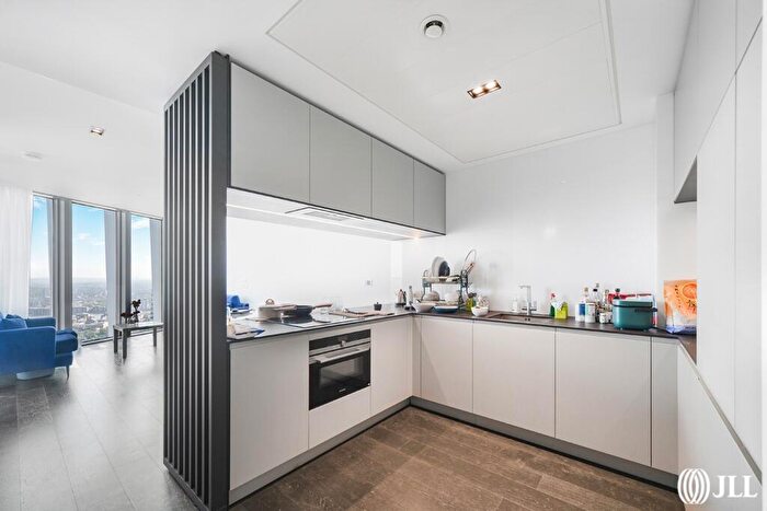 2 Bedroom Flat To Rent In Amory Tower, Marsh Wall, E14