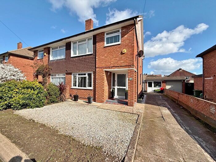 4 Bedroom Semi Detached House For Sale In Waverley Road, Drayton, PO6