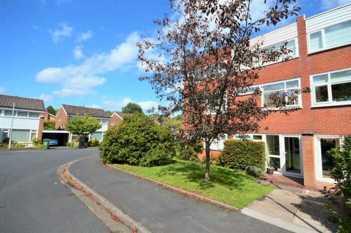 4 Bedroom End Of Terrace House To Rent In Woodcote Ave, Bramhall, SK7