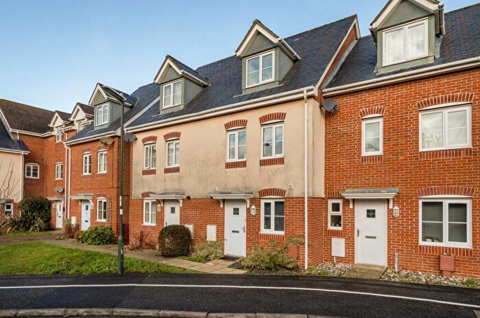 3 Bedroom Terraced House For Sale In Bostock Road, Chichester, PO19