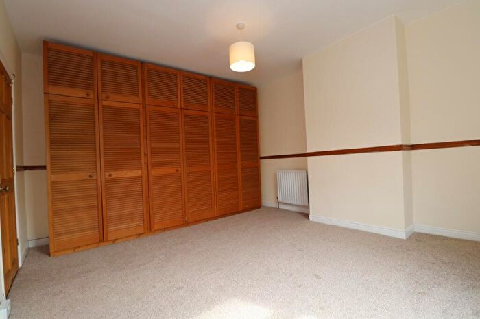 1 Bedroom House To Rent In Nunthorpe Road, Leeds, West Yorkshire, LS13