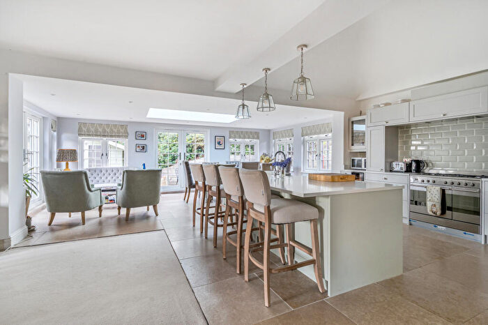 3 Bedroom Detached Bungalow For Sale In Frensham Road, Farnham, GU10