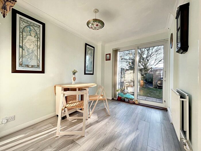 3 Bedroom Terraced House For Sale In Cavalier Close, Dibden, SO45