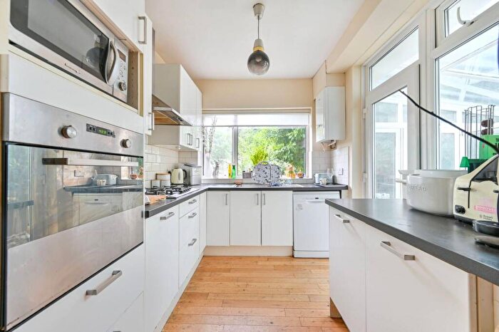 4 Bedroom Semi Detached House For Sale In Queenscourt, Wembley, HA9