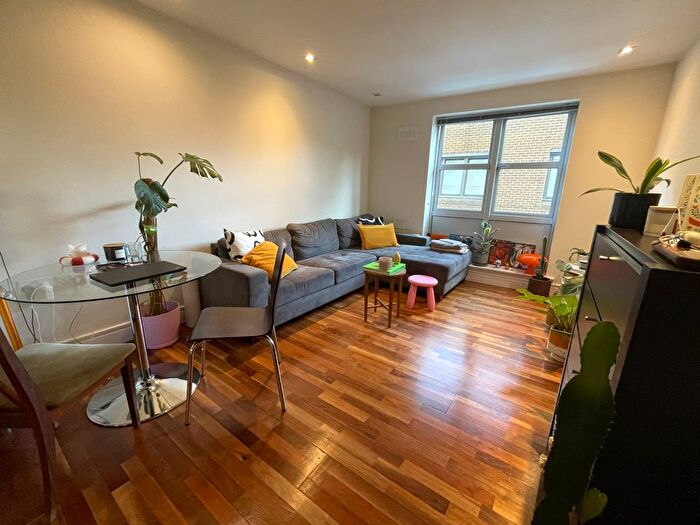 1 Bedroom Flat To Rent In Kay Street, London, E2