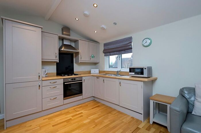 2 Bedroom Detached Bungalow For Sale In Golden Cross, Hailsham, BN27