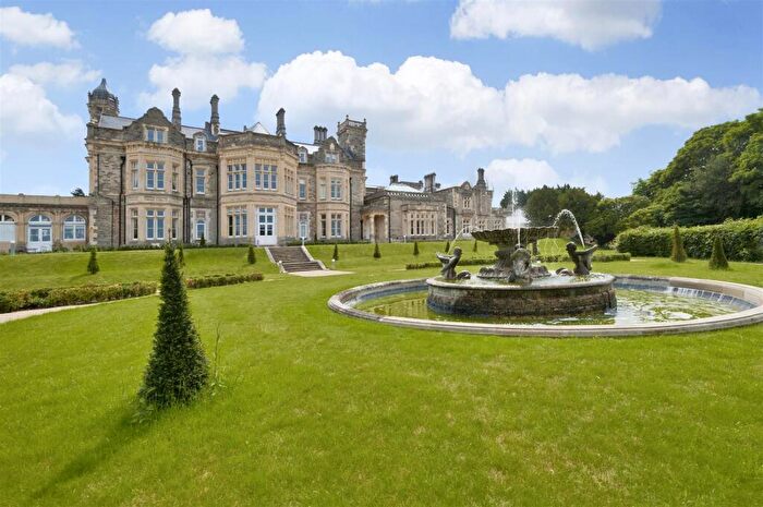 2 Bedroom Apartment For Sale In Preston Hall. Aylesford, ME20
