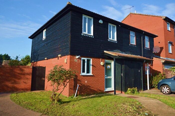 3 Bedroom Semi-Detached House To Rent In Watkins Way, Shoeburyness, Southend-on-Sea, SS3