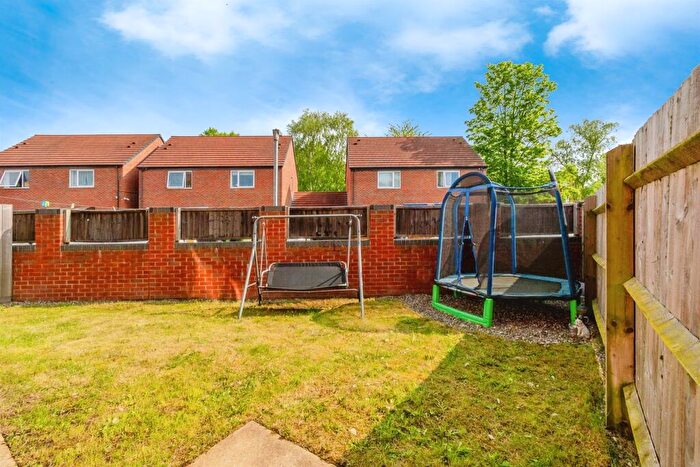 2 Bedroom Semi-Detached House For Sale In Bolton Rise, Tipton, DY4