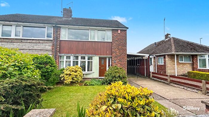 3 Bedroom Semi-Detached House For Sale In Fairholme Drive, Mansfield, NG19