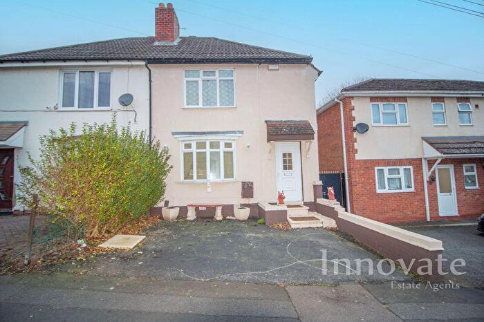 3 Bedroom Semi-Detached House For Sale In Hilton Road, Tividale, Oldbury, B69