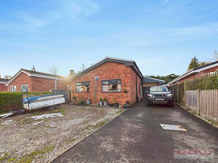 2 Bedroom Bungalow For Sale In Fairway Gardens, Gwersyllt, Wrexham, LL11