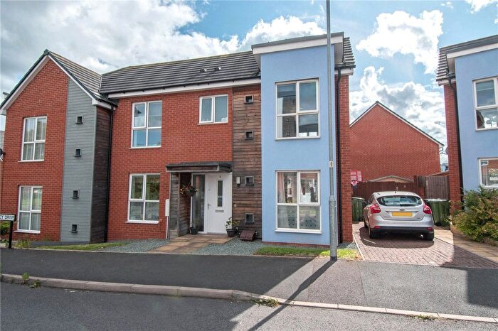 2 Bedroom Semi Detached House For Sale In Blakeney Drive, Bromsgrove, Worcestershire, B61