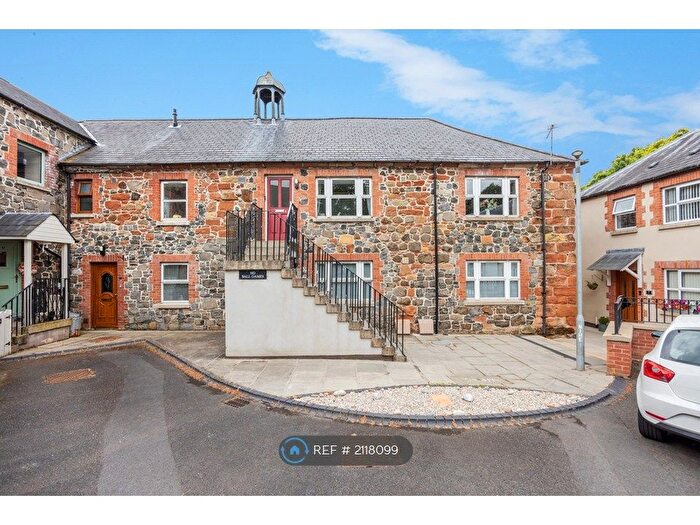2 Bedroom Flat To Rent In Seymour Hill Mews, Dunmurry, Belfast, BT17