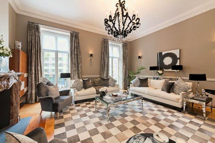 5 Bedroom Property To Rent In Chesham Place, London, SW1X
