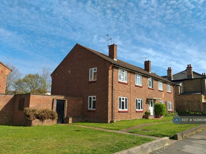 2 Bedroom Flat To Rent In Penrith Road, New Malden, KT3