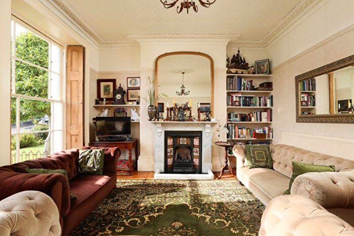 4 Bedroom Semi-Detached House For Sale In Clare Road | Cotham, BS6 - Photo 9