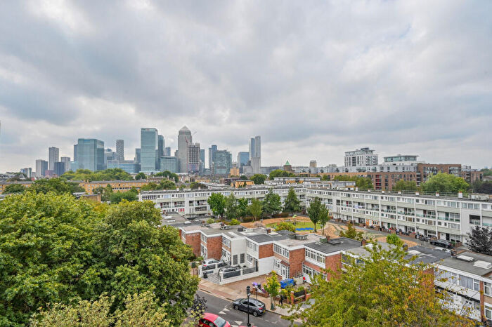 2 Bedroom Flat For Sale In Talbot House, , Tower Hamlets, London, E14