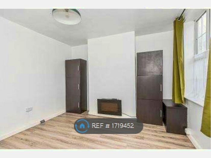 2 Bedroom Terraced House To Rent In Wolverhampton Street, Wednesbury, WS10